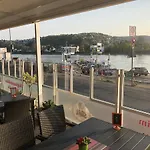 Rhein Ξενοδοχείο 2*